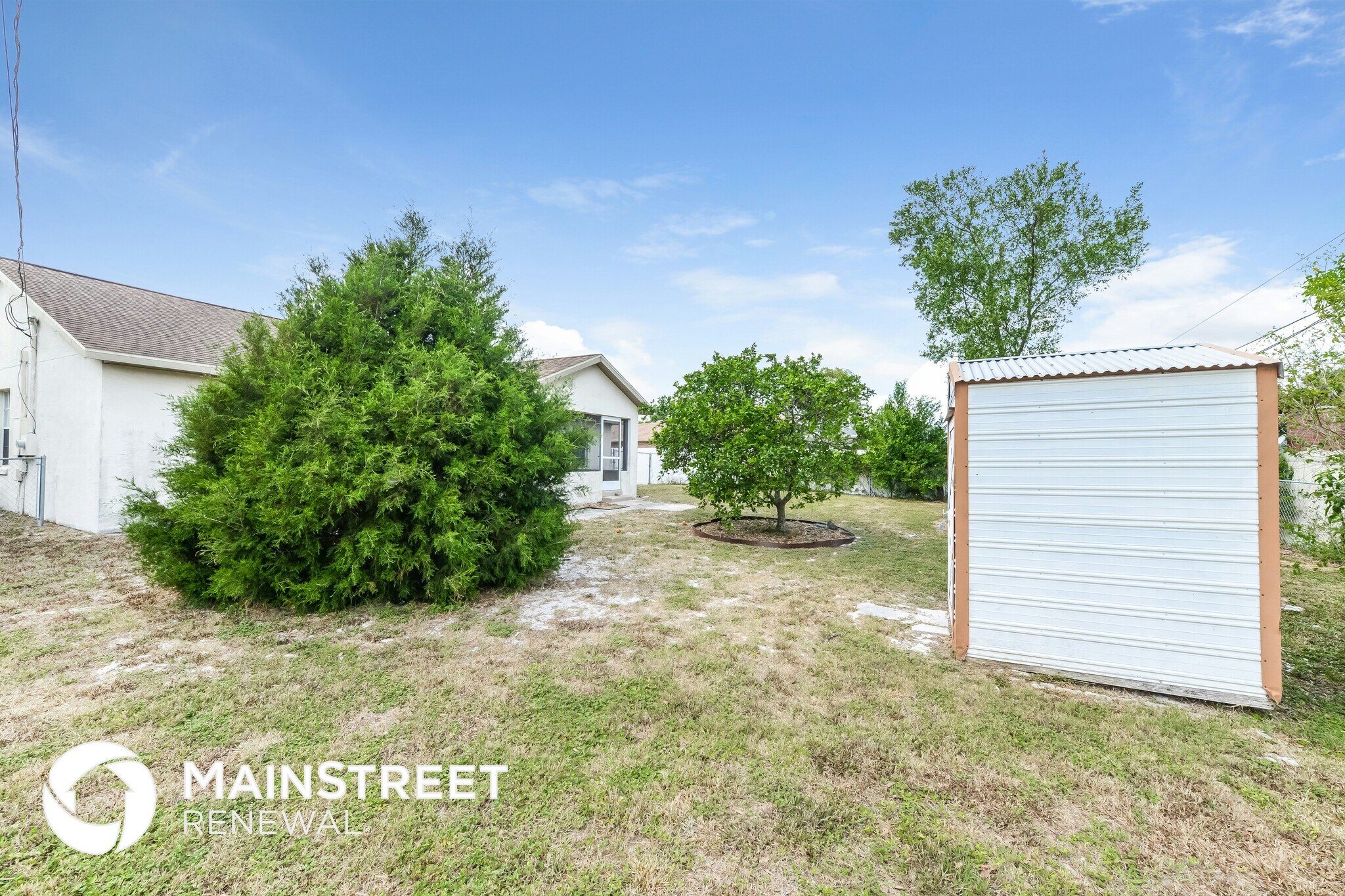 Building Photo - 2041 Claremont Dr