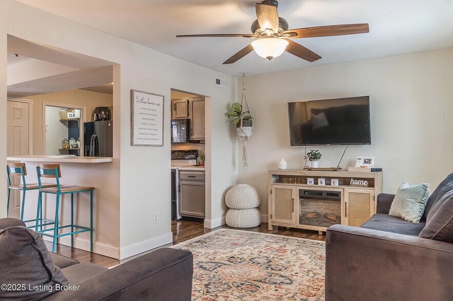 Building Photo - 12207 Hideaway Ct