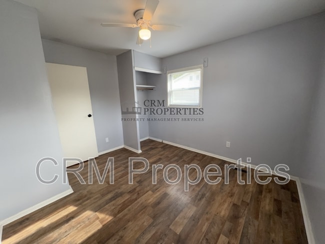 Building Photo - 1109 E Cornell Rd