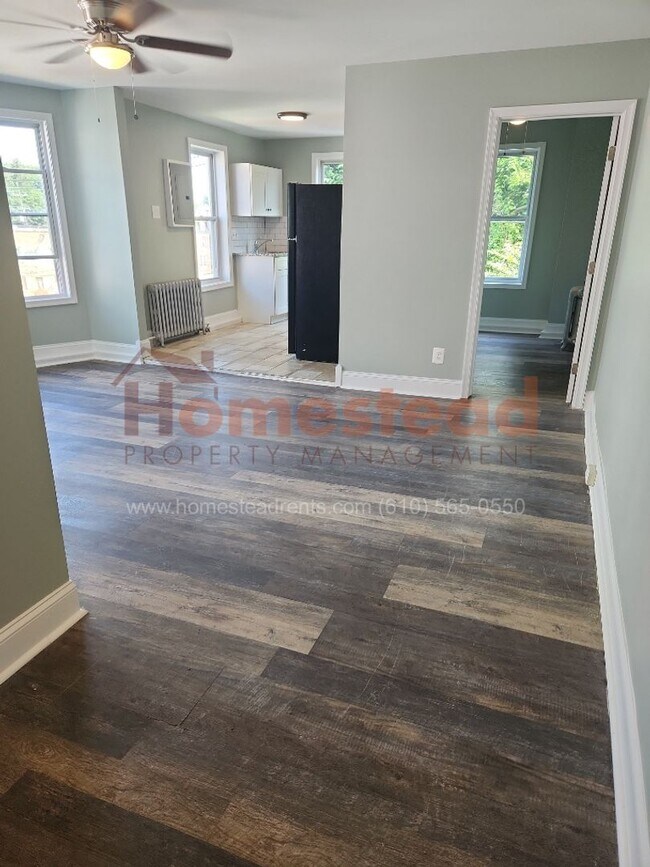 Building Photo - 415 Colwyn Ave
