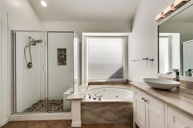 Building Photo - 3635 Eden Dr