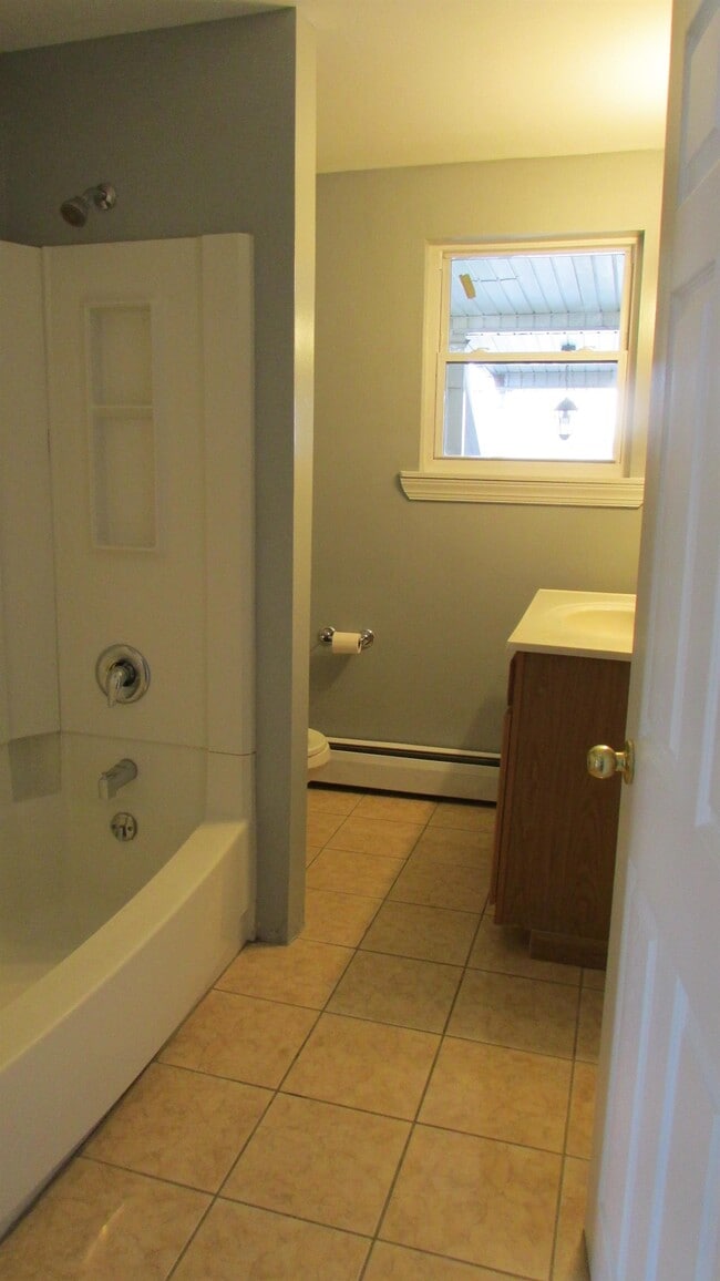 Building Photo - 11 E Orange St