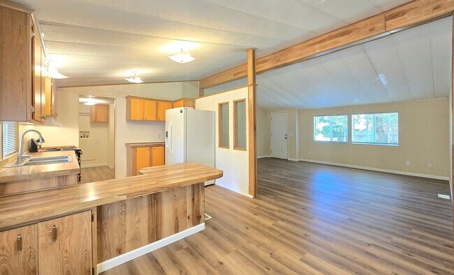 Building Photo - 3 Bedroom Home in Marysville