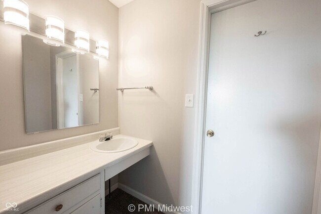 Building Photo - 326 Progress Rd