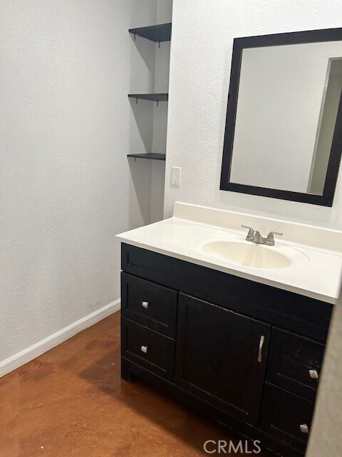 Building Photo - 30326 Avenida Del Yermo