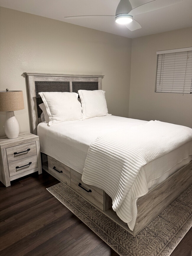 Building Photo - 807 Park Lane