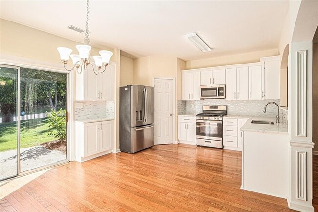 Building Photo - 2279 Hawks Bluff Trail NW