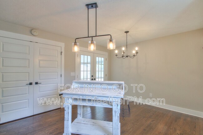 Building Photo - 3025 Blackwood Dr