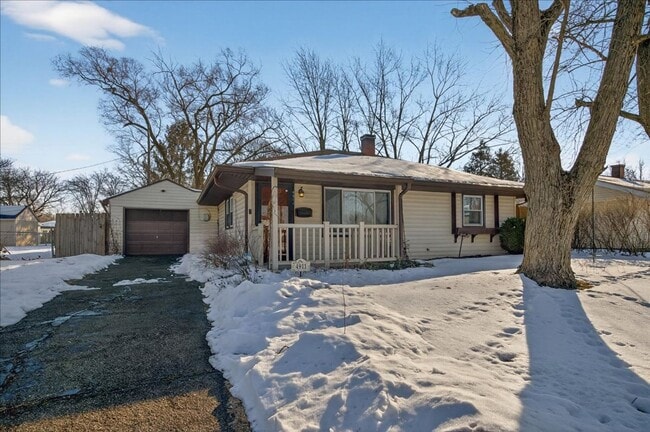 Building Photo - 4911 Barlow Dr