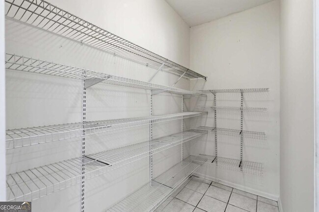 Building Photo - 1702 Clay Brooke Ct SE