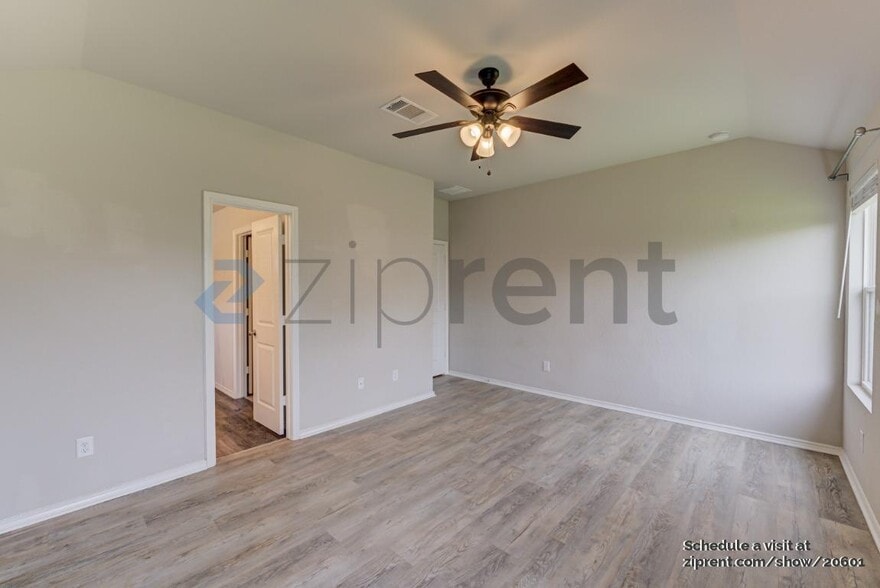 Building Photo - 9811 Marbach Brk