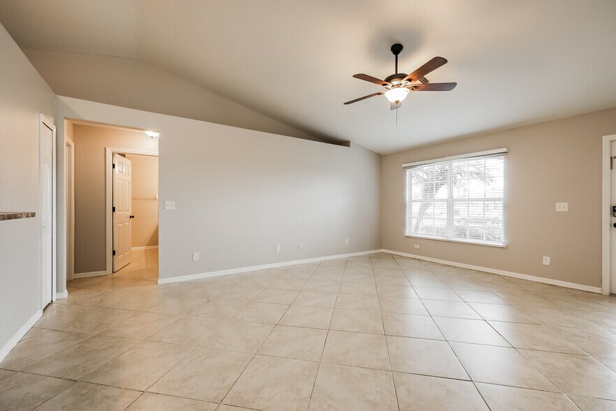 Building Photo - 719 Rue Labeau Cir