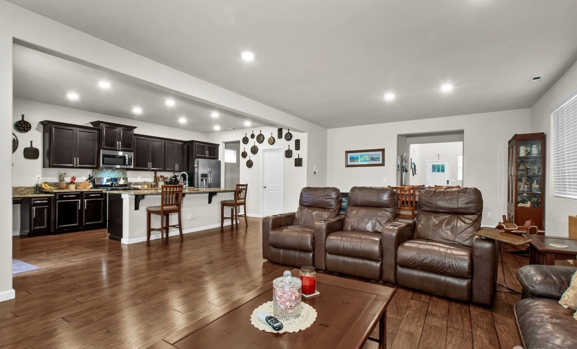 Building Photo - 3358 Nova St NE