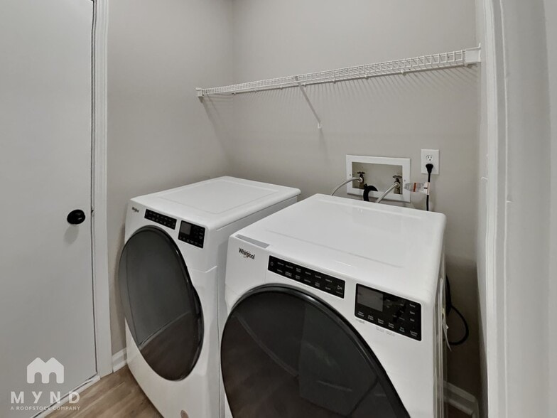 Building Photo - 4038 Gray Arbor Way