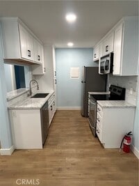 Building Photo - 1345 Cabrillo Park Dr