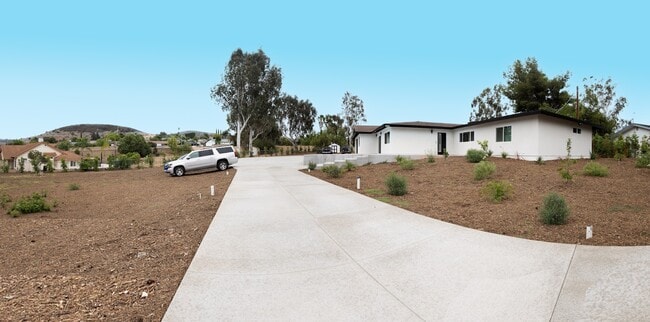 Building Photo - 12311 Boulder View Dr