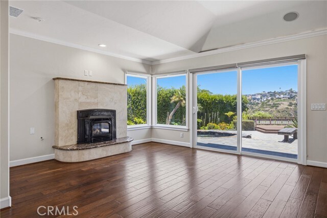 Building Photo - 1840 Temple Hills Dr