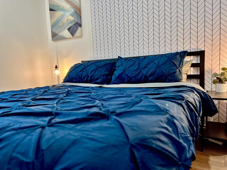 Building Photo - 1990 Lemon Ave