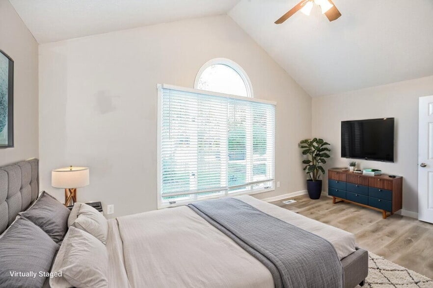 Building Photo - 705 Firethorn Cir
