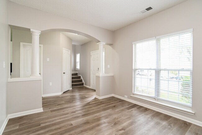 Building Photo - 6820 Ayrshire Glen Pl