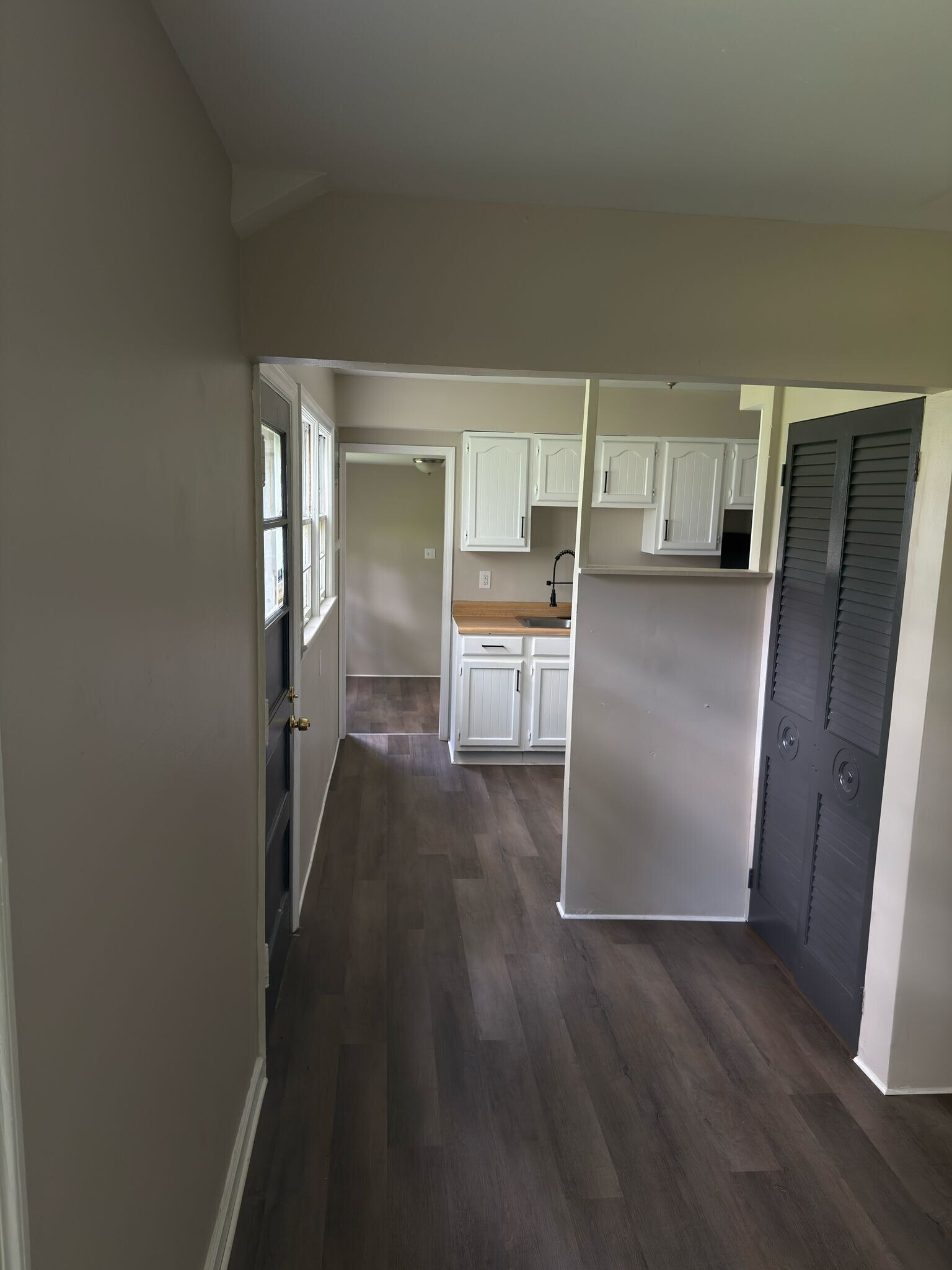 Building Photo - 235 Du Bourg Ln