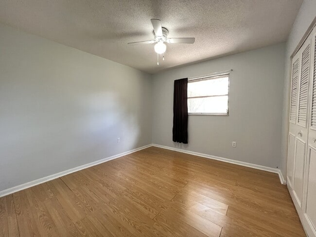 Building Photo - **Affordable Rental home in Silver Springs...