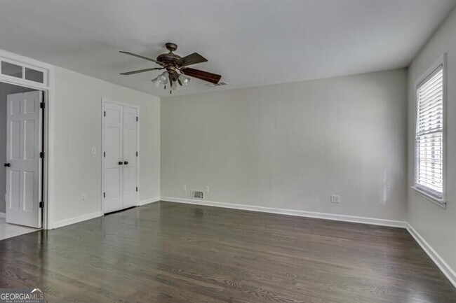 Building Photo - 4243 McClatchey Cir NE