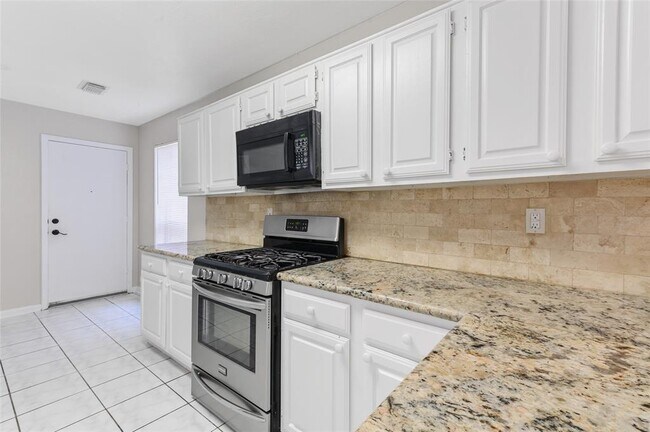 Building Photo - 21302 Park Bend Dr