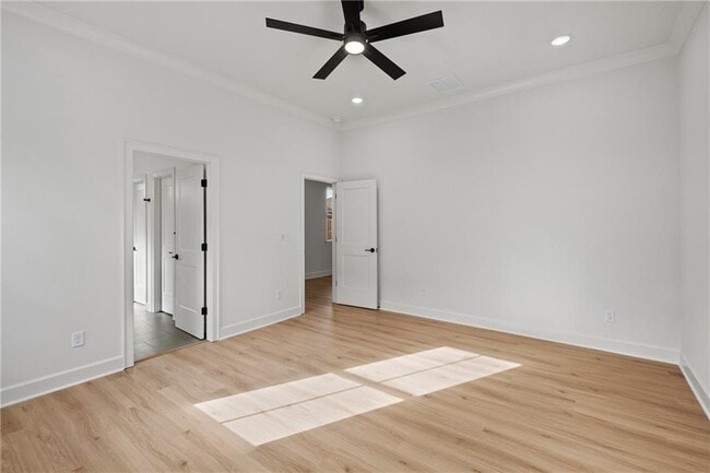 Building Photo - 550 Apollo Dr