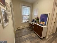 Building Photo - 1735 Bainbridge St