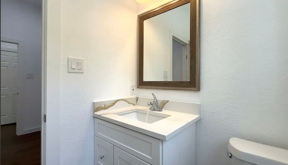 Building Photo - 27 Pueblo Trl