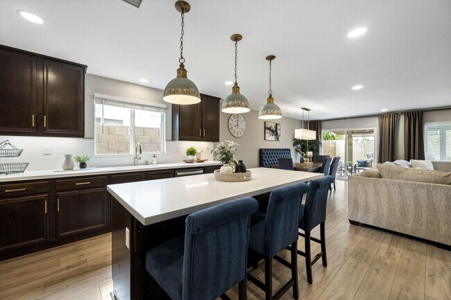 Building Photo - 84131 Azzura Way