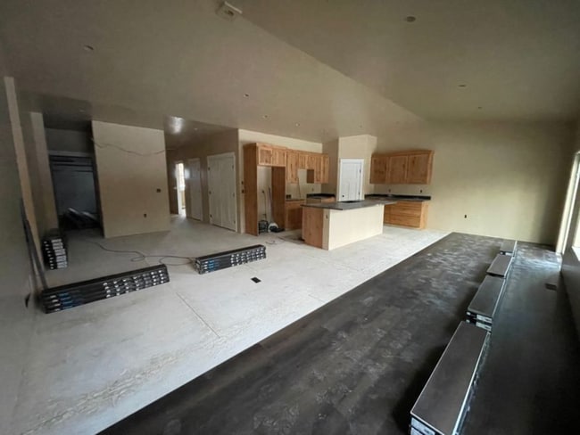 Building Photo - 7493 N Paw St