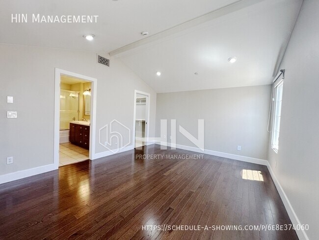 Building Photo - 488 Trident Maple Terrace