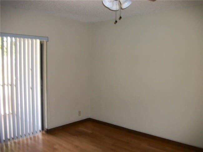 Building Photo - 4953 E Lakes Dr