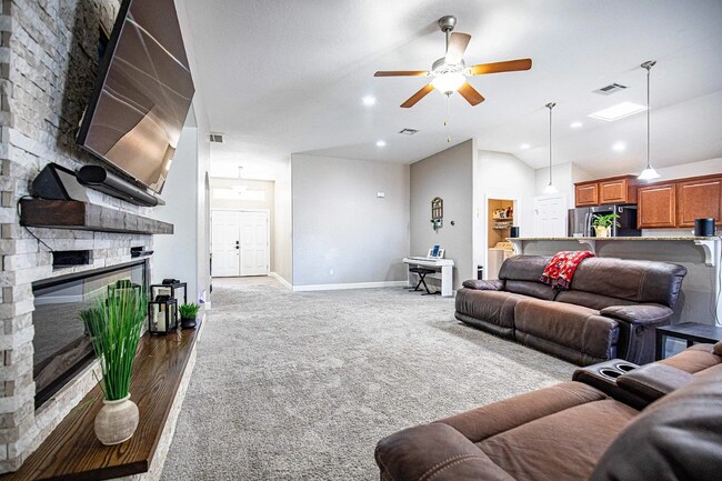 Building Photo - 2431 Wyatt Way