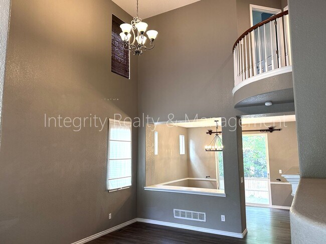 Building Photo - 10644 Wildhurst Cir