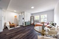 Building Photo - 1555 W Hollywood Ave