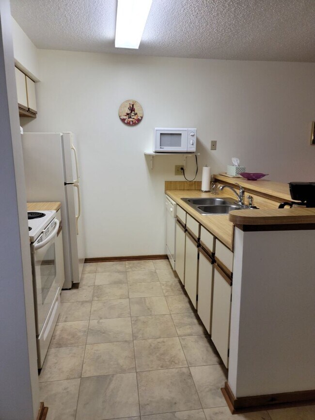 Building Photo - Little River Inn - Long Term Rental in Little River, SC