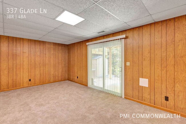 Building Photo - 337 Glade Ln