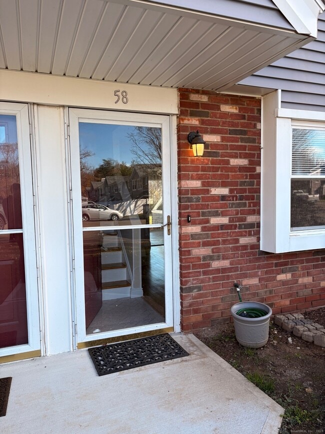 Building Photo - 211 E Main St