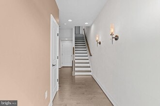 Building Photo - 5284 Ridgeview Retreat Dr