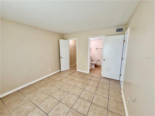 Building Photo - 22523 Westchester Blvd