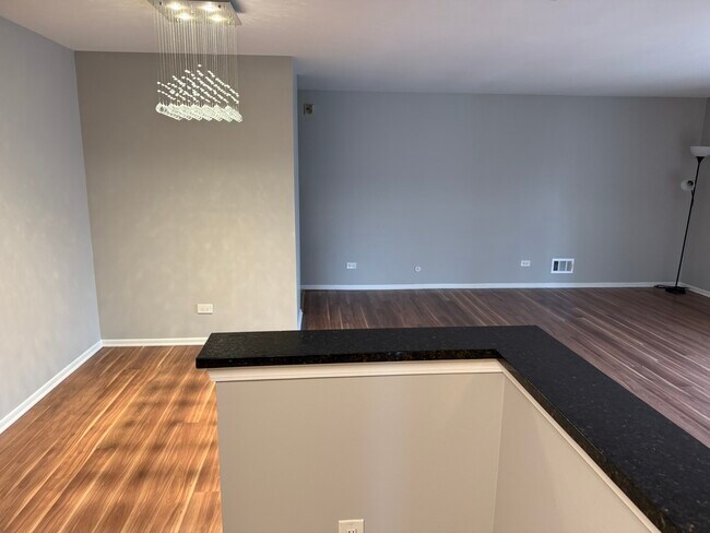 Building Photo - 420 74th St