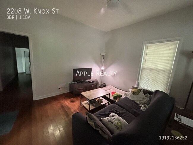 Building Photo - 2208 W Knox St