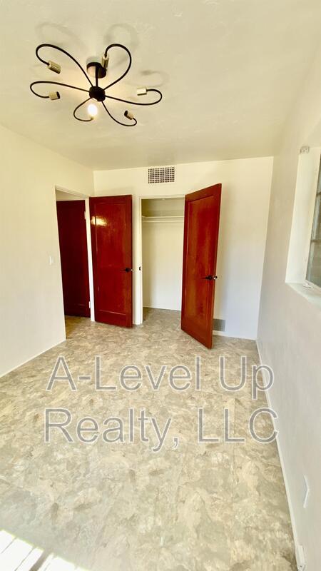 Building Photo - 1418 N Jones Blvd