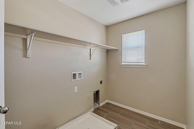 Building Photo - 11470 Dawn Vw Rd