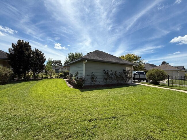 Building Photo - Beautiful Home in Oakmont Community