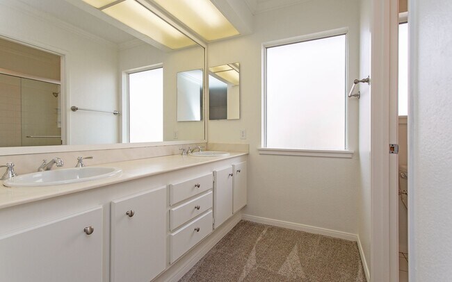 Building Photo - 7960 Represa Cir