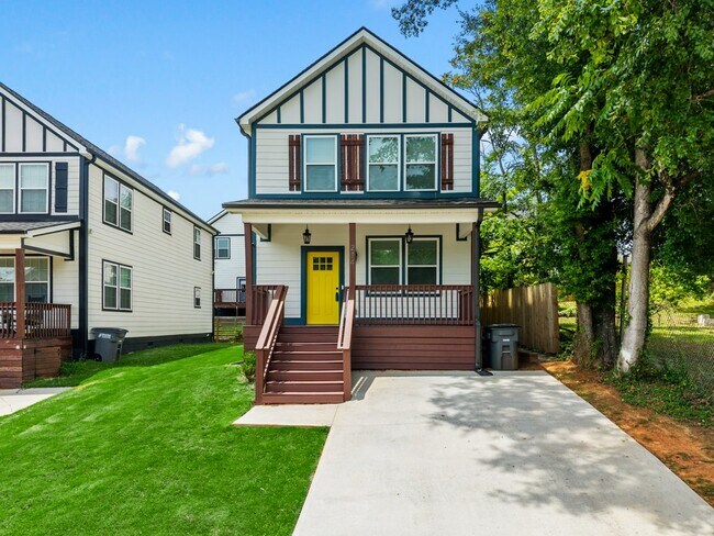 Building Photo - 214 Averill St